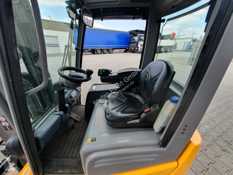Stivuitor Jungheinrich EFG 215 / Triplex:...