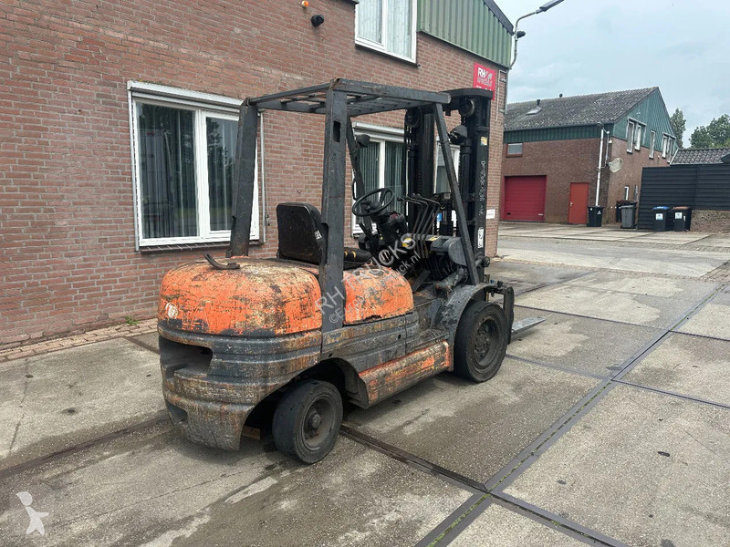 Heftruck Toyota 6FDF 30 3 TO