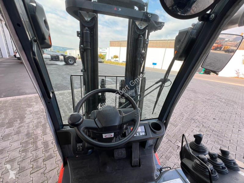 رافعة شوكية Toyota 8FBET15 / Triplex: 4.30m /...