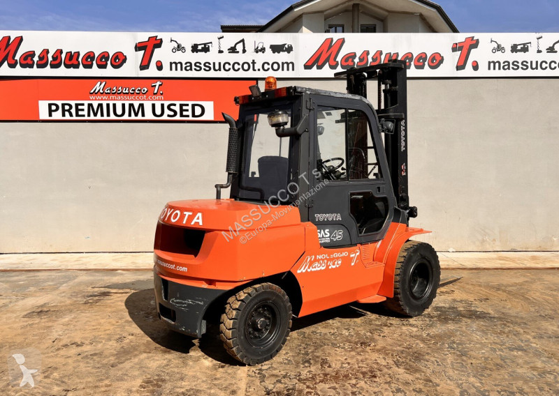 رافعة شوكية Toyota 7FD 40