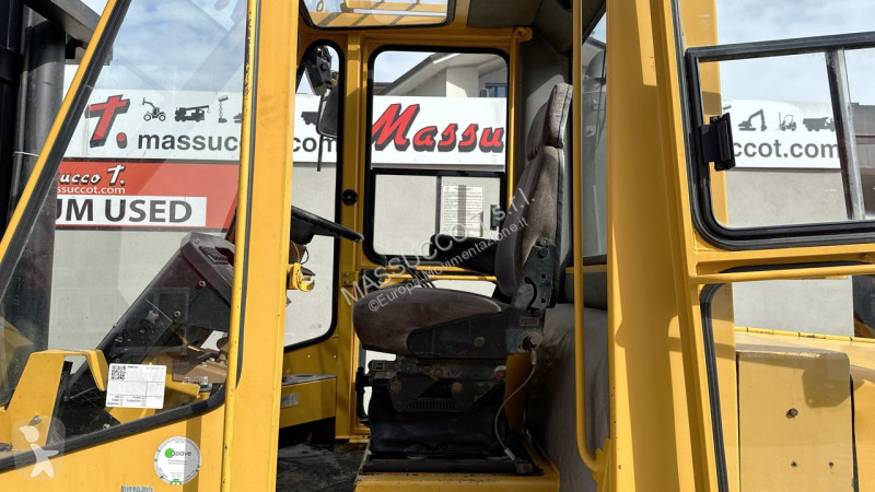 رافعة شوكية Caterpillar V225C