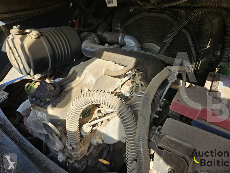 Кар Toyota E 811