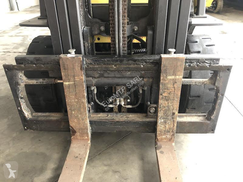 رافعة شوكية Hyster