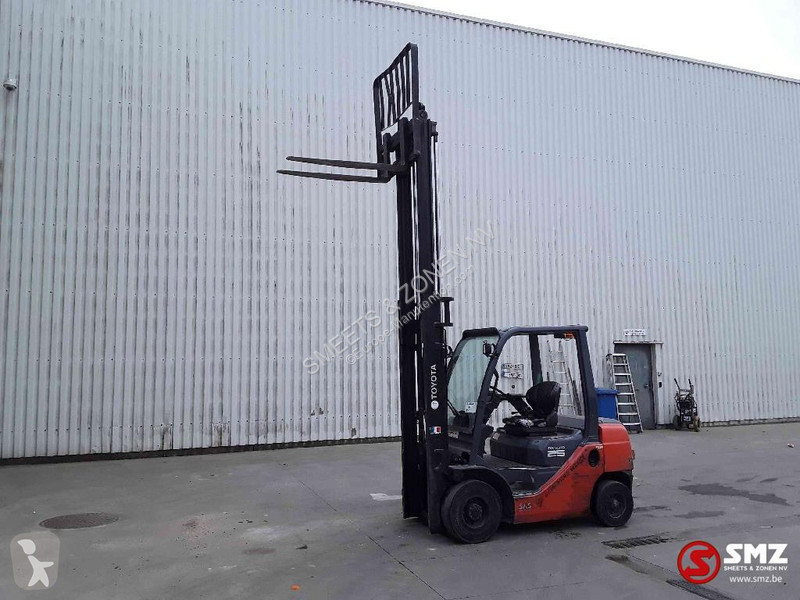 رافعة شوكية Toyota 25 02-8FDF25 6800 H