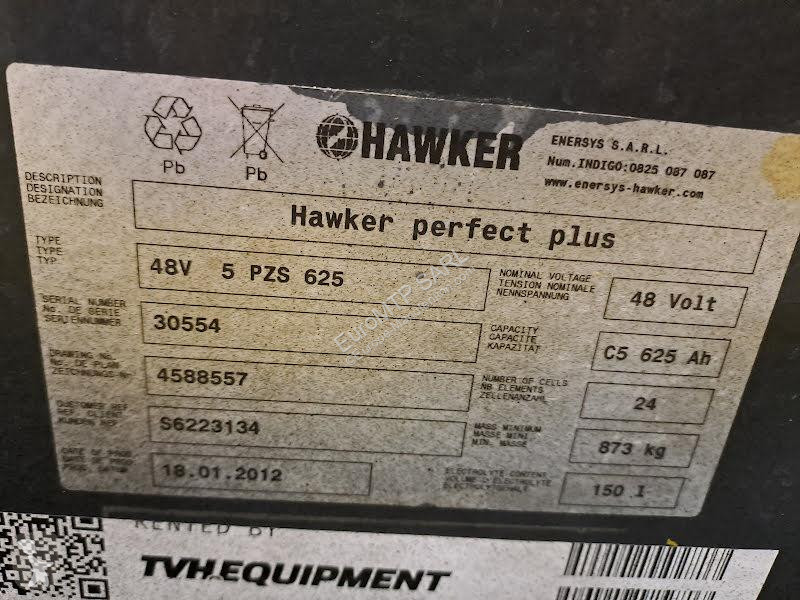 رافعة شوكية Hyster