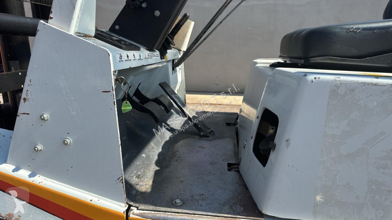 Teleskopický manipulátor Fiat OM DI30C