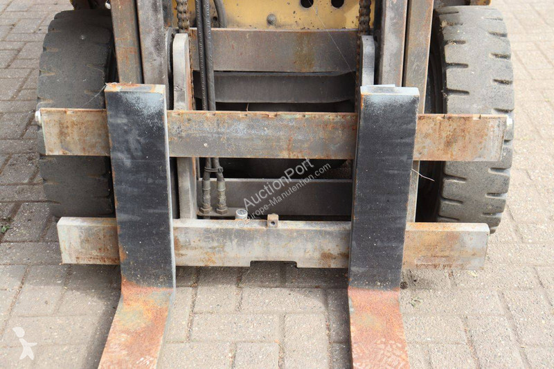 Stivuitor Caterpillar DP25