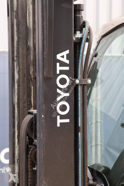 Carretilla elevadora Toyota 8FBE16T