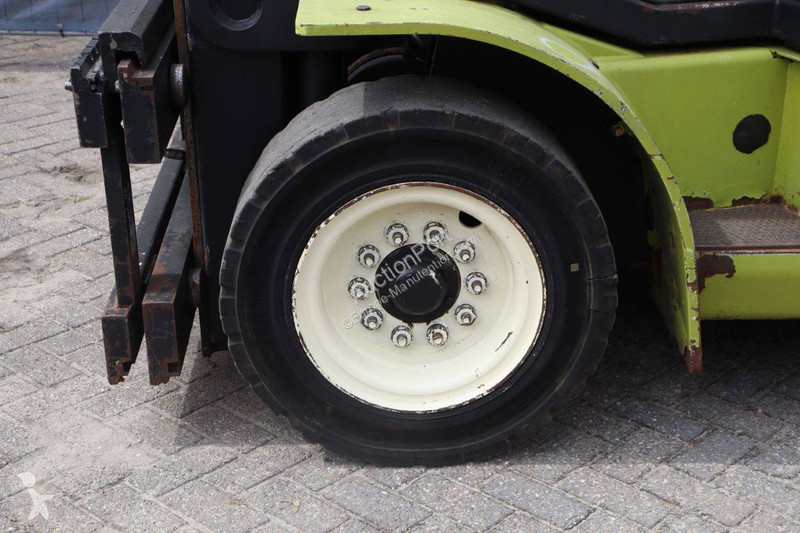 Forklift