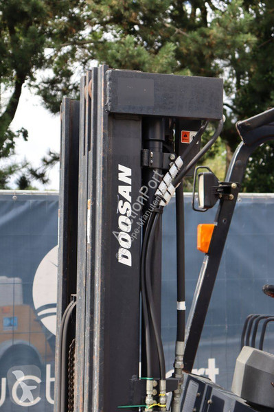 Doosan D25G Forklift