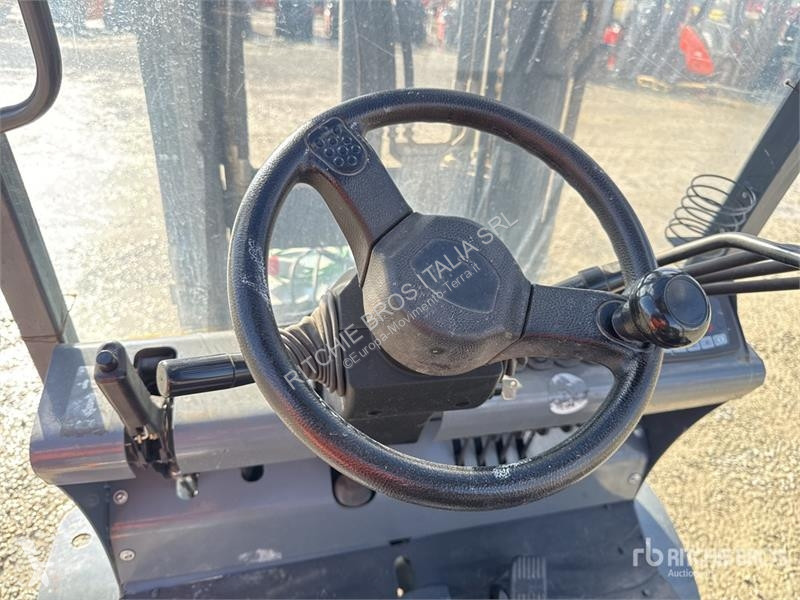 可升降式叉车  Eurocosmec CPD25F8 2500 kg Electric...