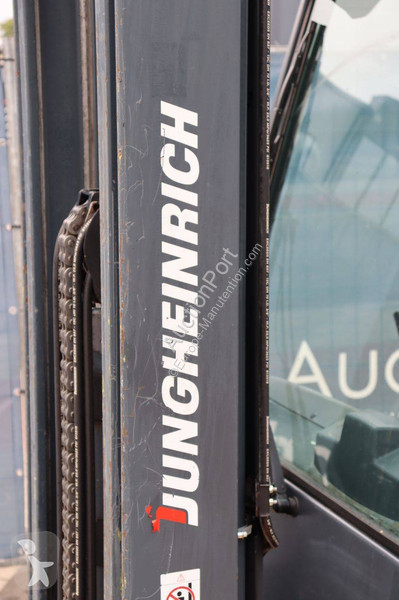 Chariot élévateur Jungheinrich 425s