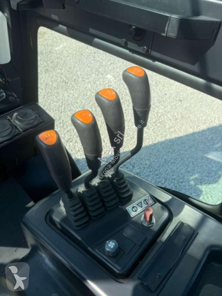رافعة شوكية Bobcat D25NXP