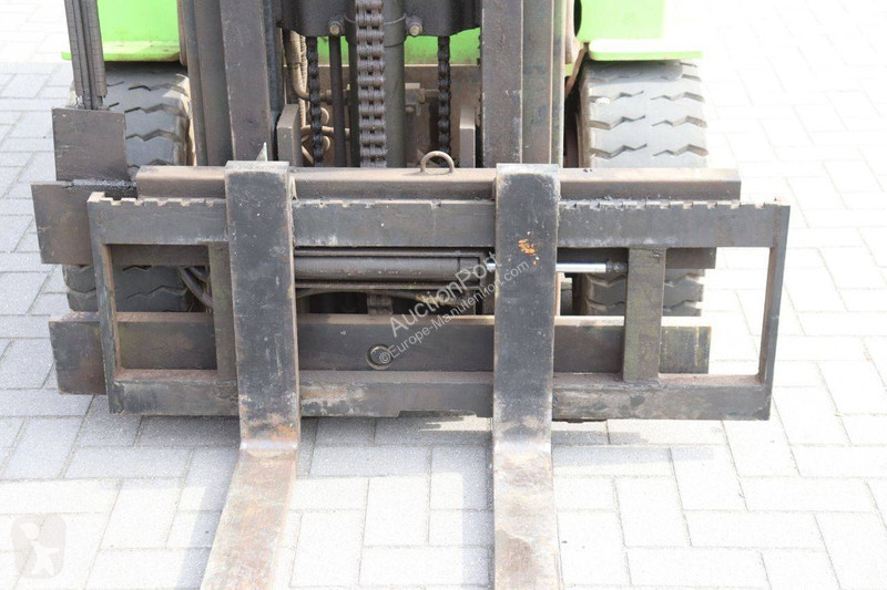 Chariot élévateur Clark EM25S