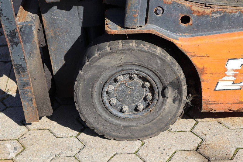 Empilhador elevador Doosan B15T-5