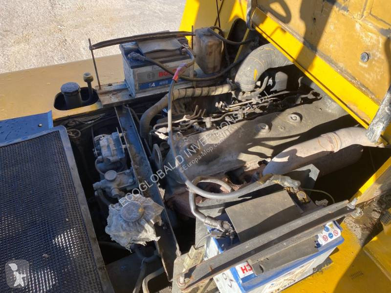 رافعة شوكية Caterpillar DP80