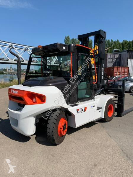 Chariot élévateur Bobcat D70S-9