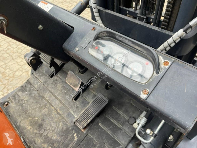 رافعة شوكية Doosan D 25 GP