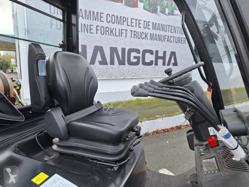 Teleskopický manipulátor Hangcha G-2
