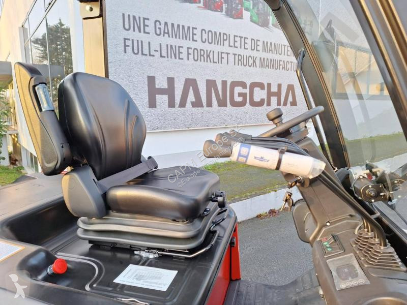 Teleskopický manipulátor Hangcha  AE35
