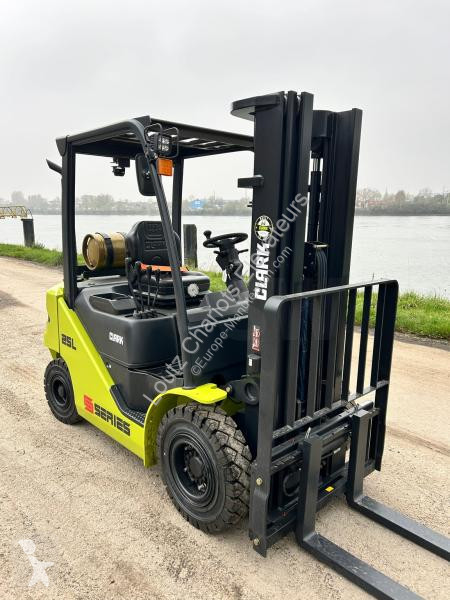 Chariot élévateur Clark  S25L