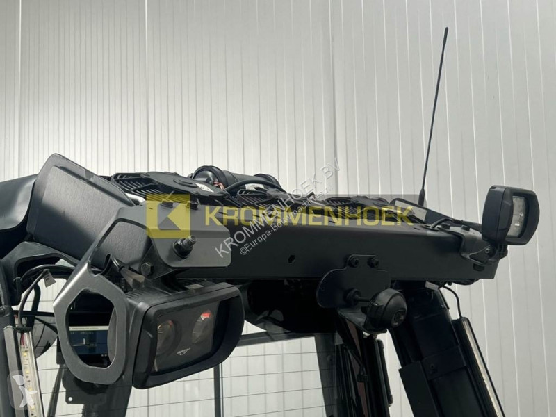 Teleskopický manipulátor Linde X 30