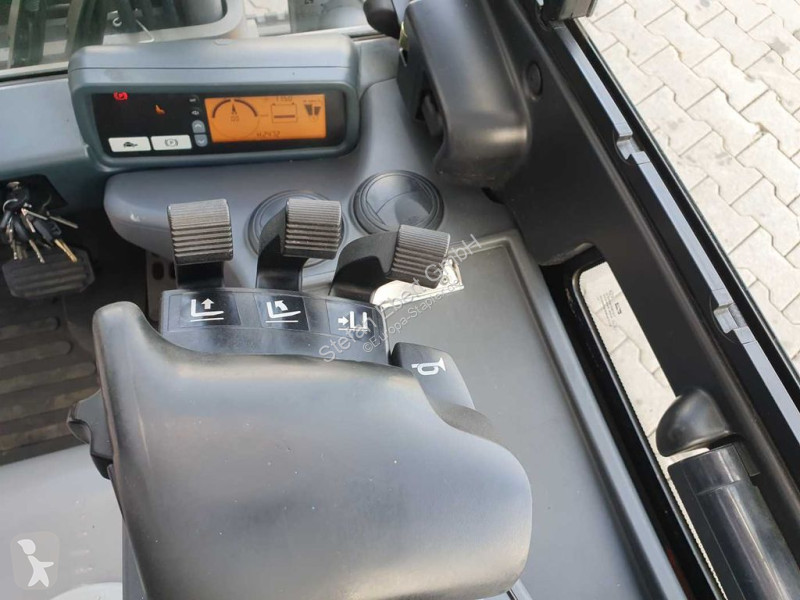 Stivuitor Jungheinrich EFG 215 / Triplex:...