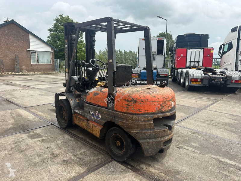 Heftruck Toyota 6FDF 30 3 TO