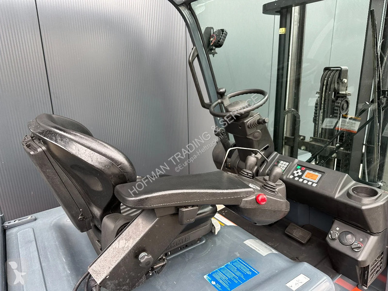 Teleskopický manipulátor Toyota 8FBMKT25