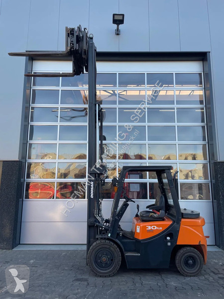 Stivuitor Doosan D30GP