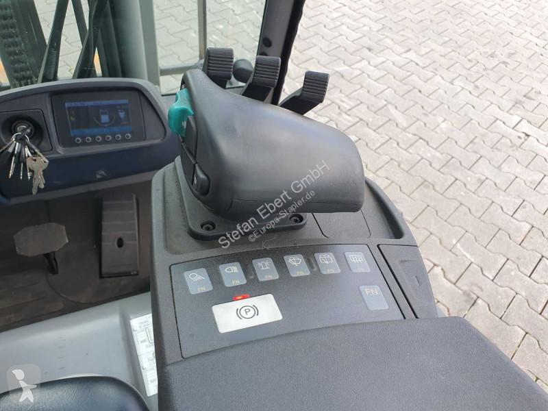 رافعة شوكية Jungheinrich EFG 215 / Triplex:...