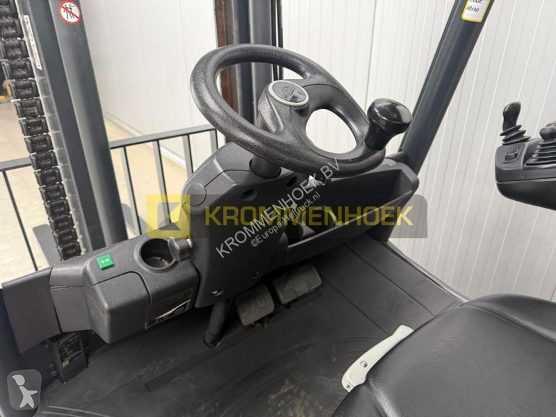 Heftruck Linde H 40 T-02