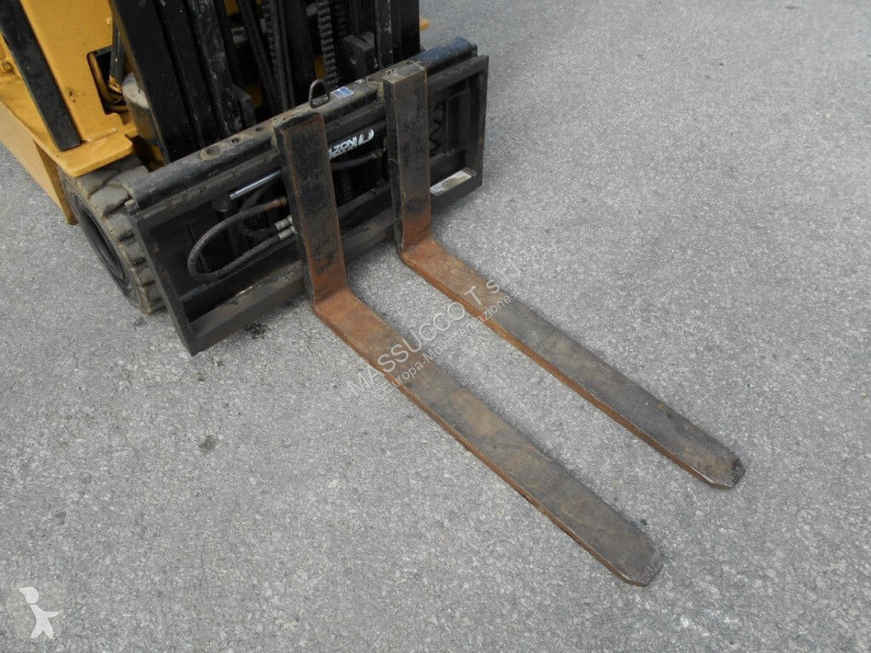 Lyfttruck Caterpillar F35