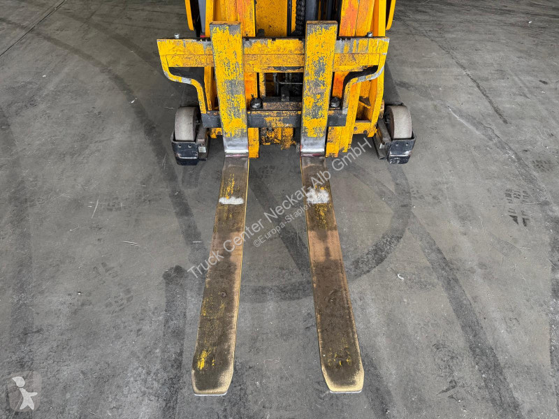 Retrak Jungheinrich   ETV 14 G - 710 DZ Triplex...