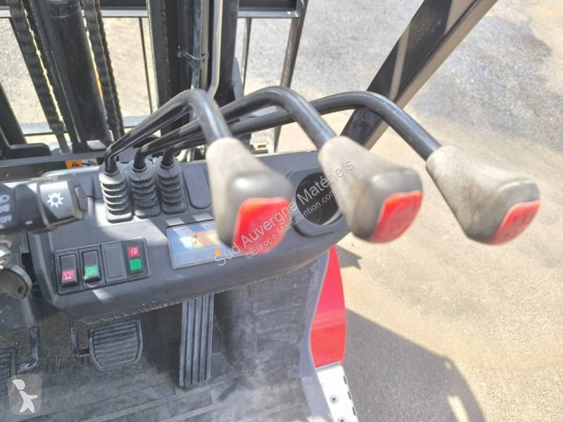 رافعة شوكية Manitou