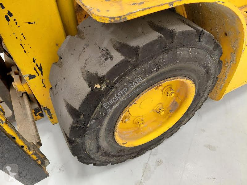 رافعة شوكية Hyster