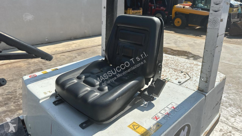 Teleskopický manipulátor Fiat OM DI30C