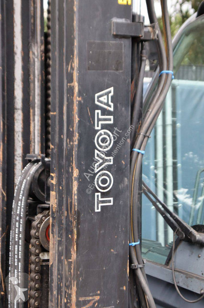 Vysokozdvižný vozík Toyota