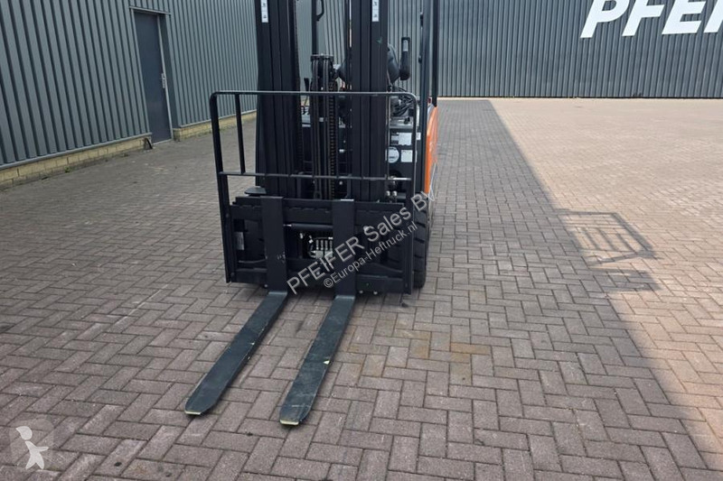 رافعة شوكية Doosan B30X-7 Plus Electric, 3 Tons...