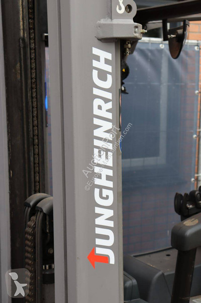 Teleskopický manipulátor Jungheinrich