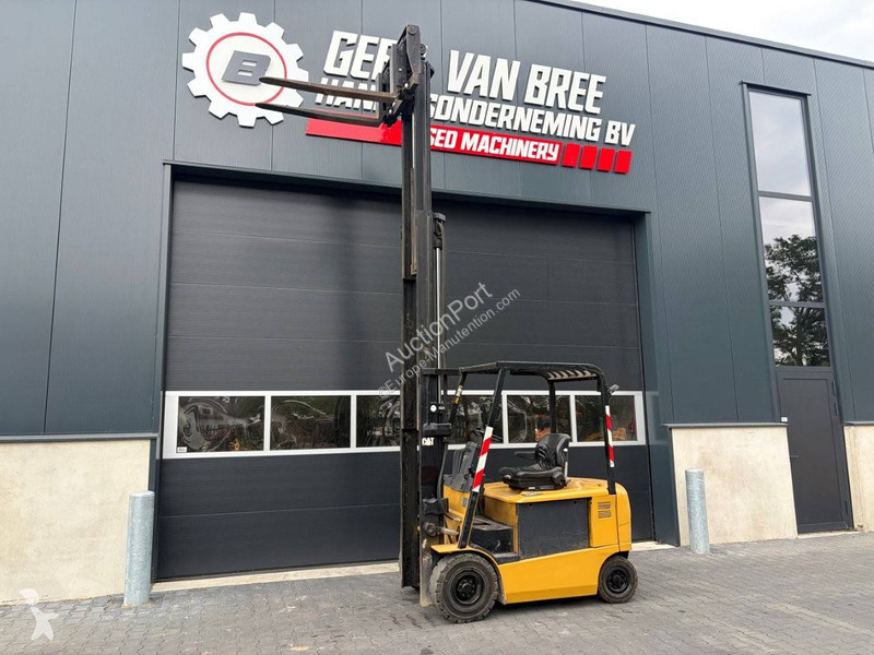 Caterpillar K Forklift