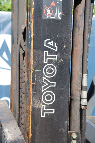 Chariot élévateur Toyota 02-7FGF30