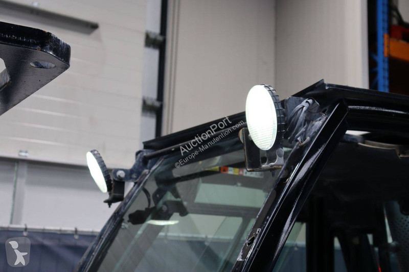 Chariot élévateur Unicarriers 32
