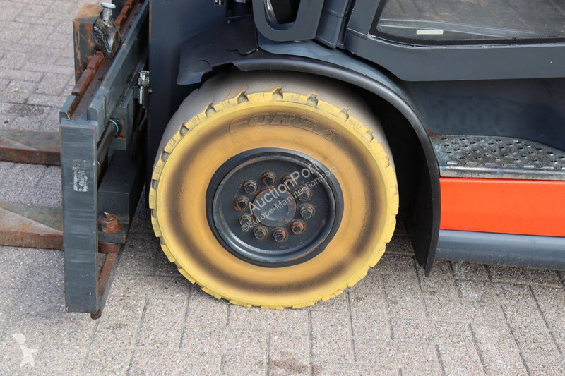 Vysokozdvižný vozík Linde T-01