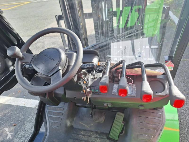 Teleskopický manipulátor Hangcha  AE30-I