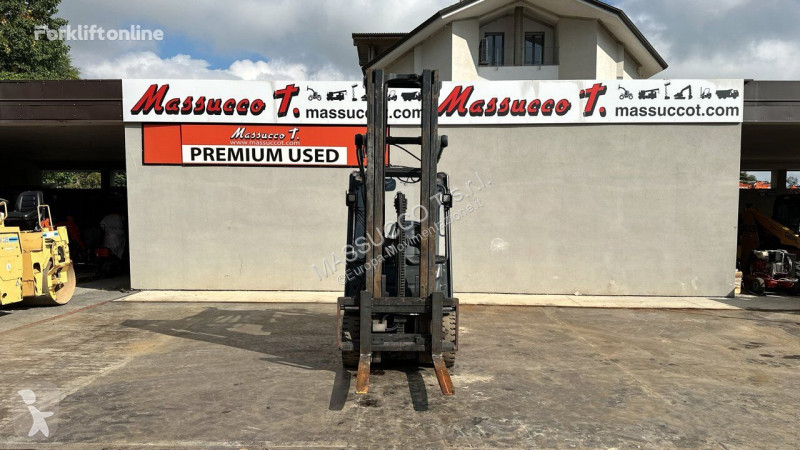 Teleskopický manipulátor Linde E30L