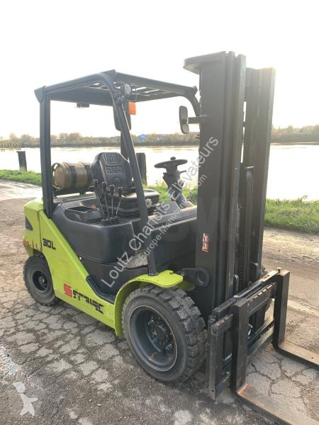 Chariot élévateur Clark  S30L