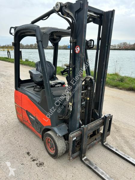 Chariot élévateur Linde  E16C-02
