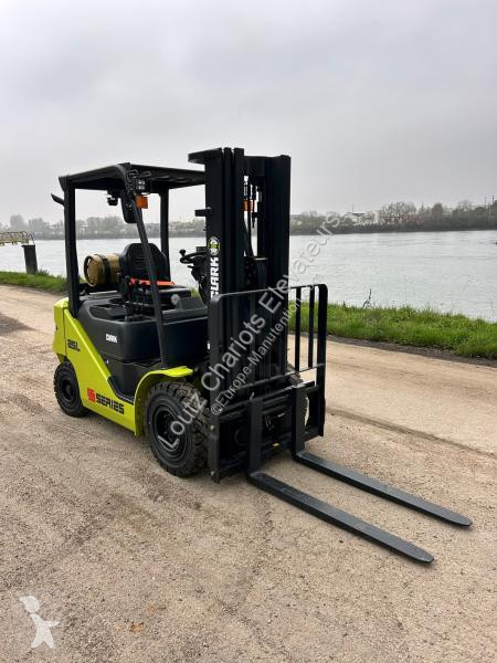 Chariot élévateur Clark  S25L