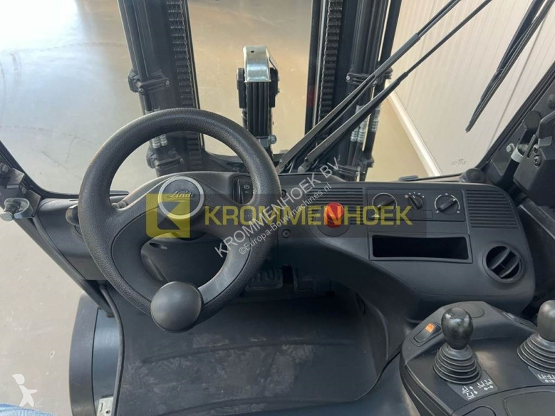 Teleskopický manipulátor Linde E 35 HL-01